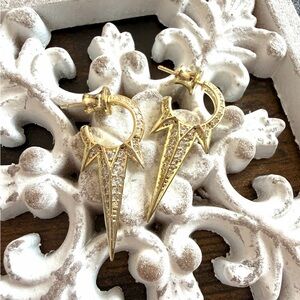 Chic Gold Spike Earrings